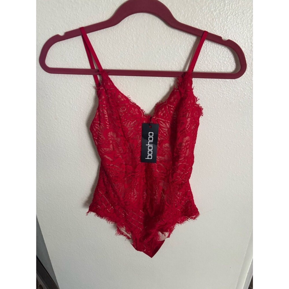 NWT Boohoo Eyelash Red Lace Bodysuit Sz 6